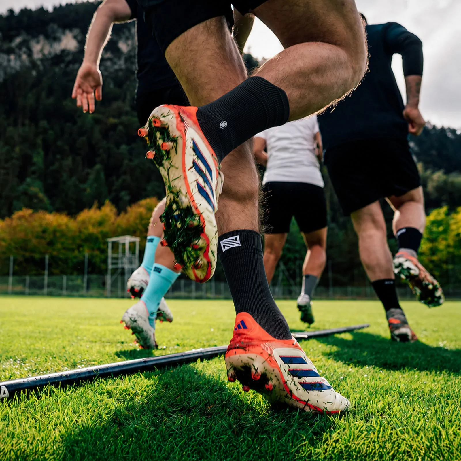 Fussballsocken Gr. 42-47 Sportstrümpfe GripSoxx NX Schwarz - Image 8