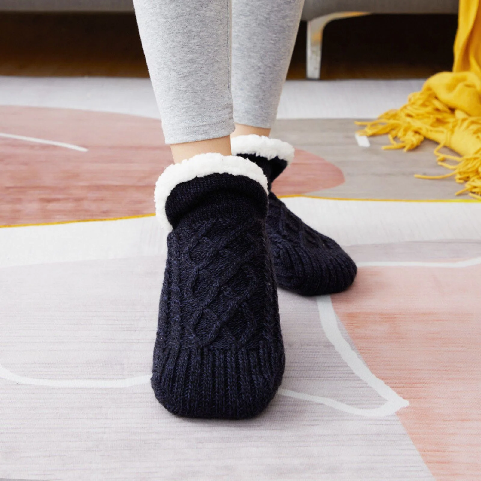 Hausschuhe Gr. 39-42 Kuschelsocken Wintersocken Fuzzy-Socken Pantoffeln - Image 5