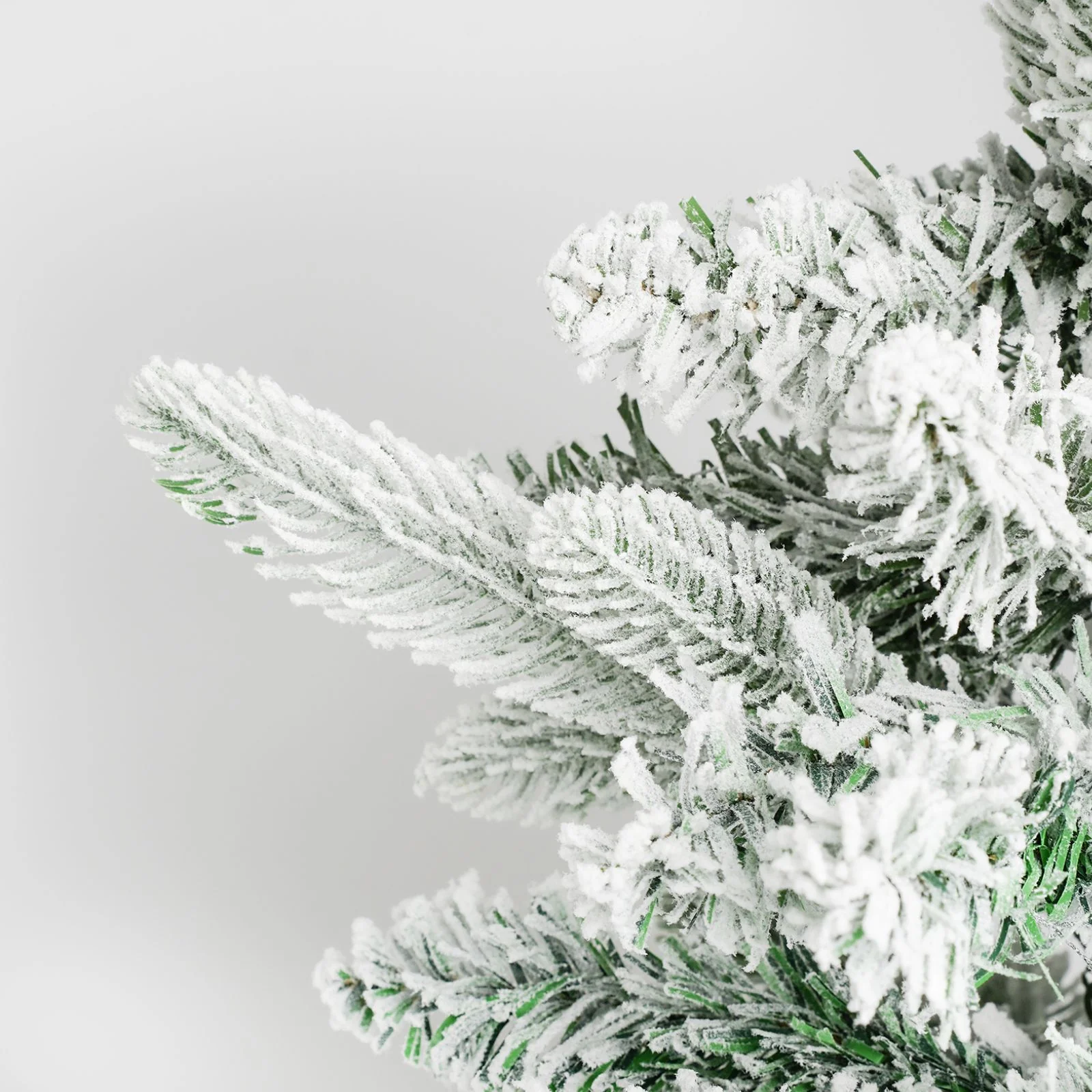 Weihnachtsbaum 60cm mit Schnee und LED Kunsttanne Tisch-Christbaum - Image 4